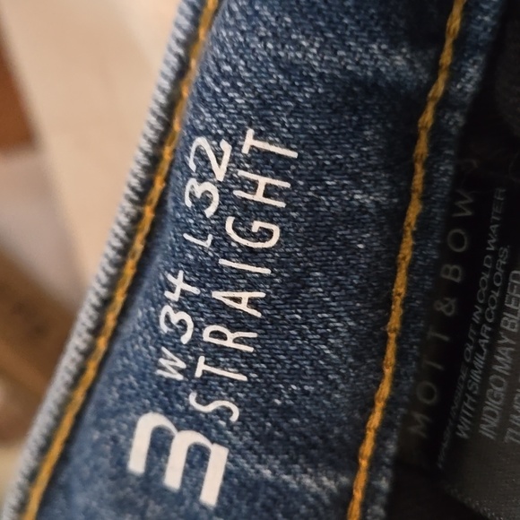 Mott & Bow Men's Straight Leg Jeans - Picture 6 of 7